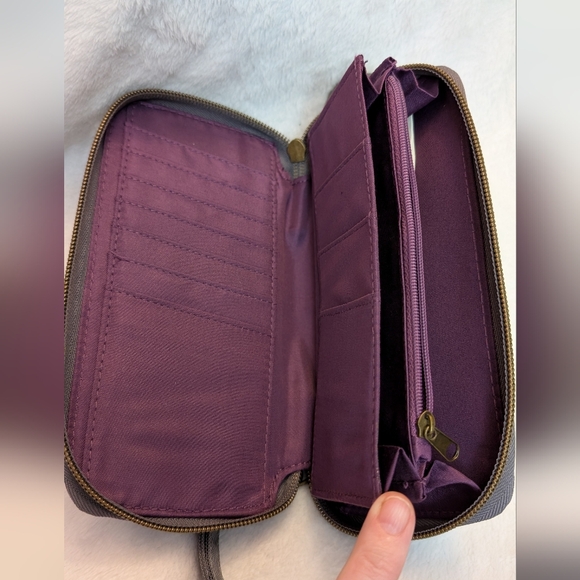 RFID Blocking Wallet Travelon Zip-Around Bifold NWT - Picture 3 of 3